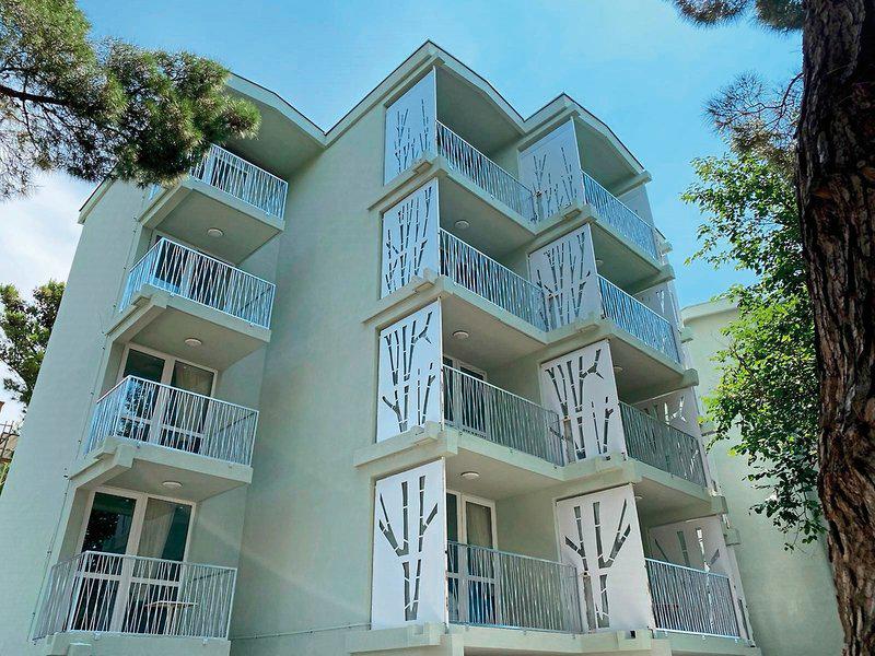 30511474CFF5B743D8E2F66653298C12