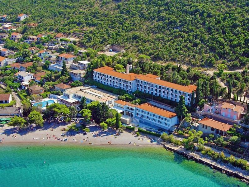 717876E2456C8F4FA67B8C01AC4AC418