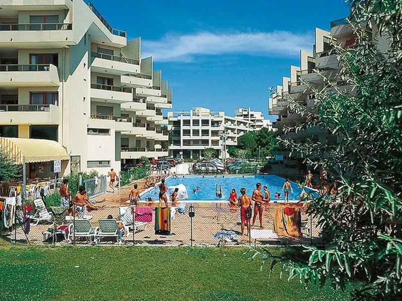 EF0ADF0F46F1D24385C38EFF8E4E2A98