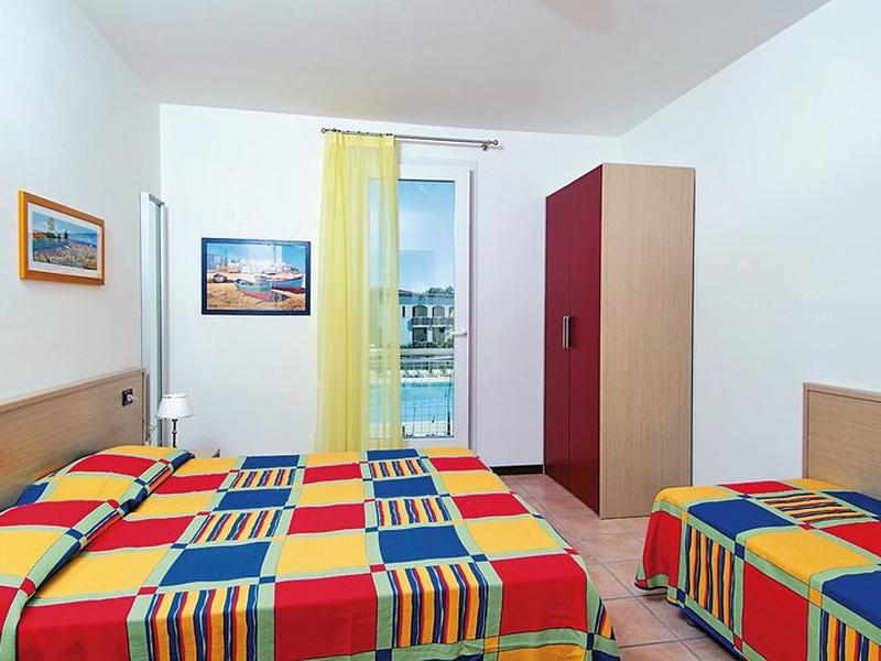 6E04ED04A2F4C5221B6F22AE6CB2BEF3