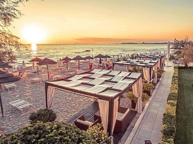 875BA3A7CEA1A2EA21995402837A00EA