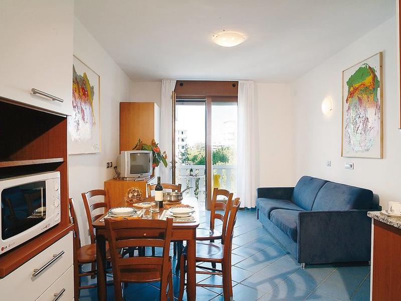 4B48ED79A6738F32236EAFB8FCF404E9