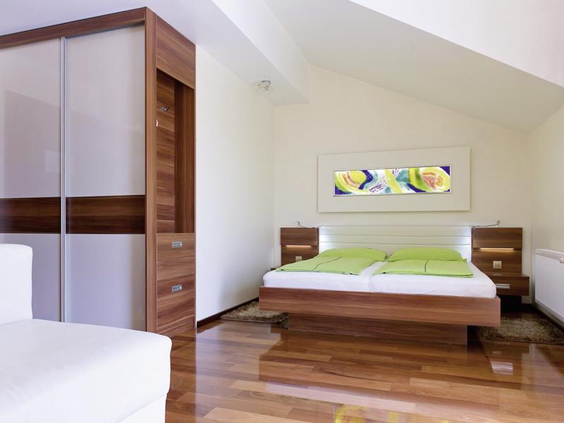 EF4A9D1093B1140786F1A0CE42DCB0D4