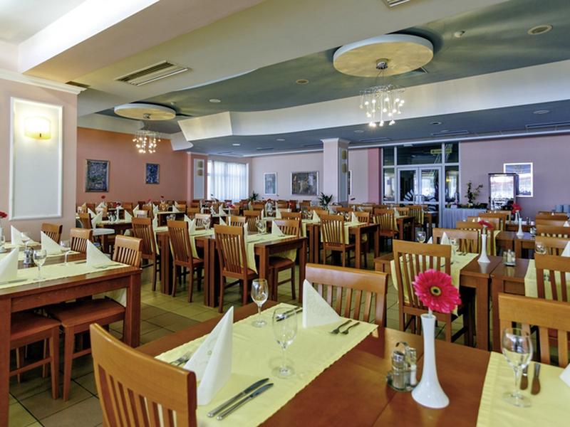 FA7200ABC4CE1547E8586E1E8CDE369A