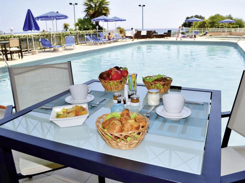 913A6E64DEF2BA3FF3F99BF695690C50