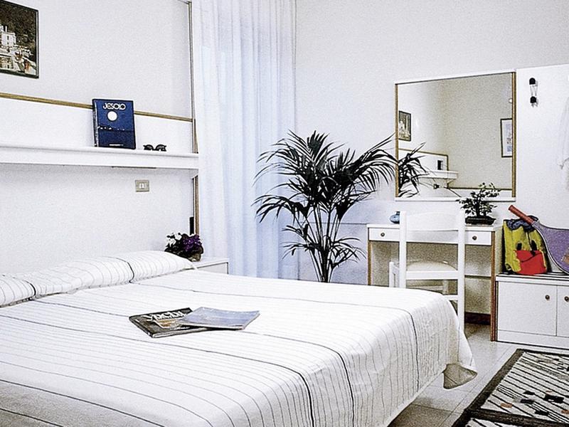 FB7632CFEDE12F7E2A3A1AF07EED15CF