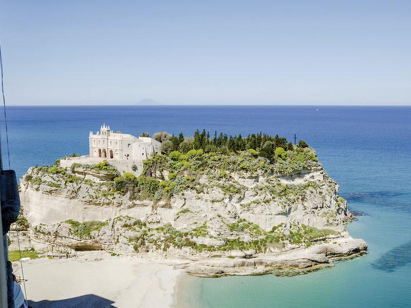 83398B7B7753F4798A72F446A56F8AE5