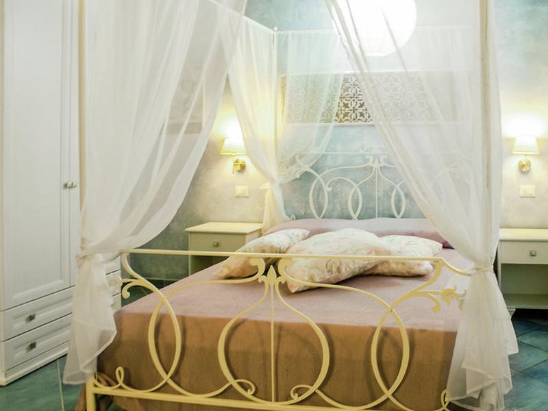 99CE8D63D63A044979E72DC190E31939