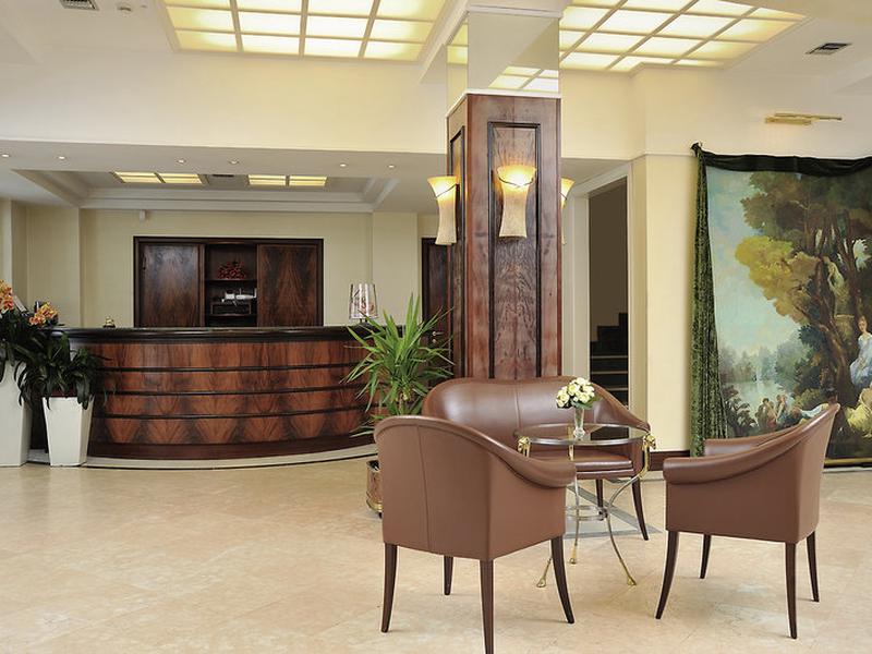 E0111F8A8813EF0C7F71297C45376FE8