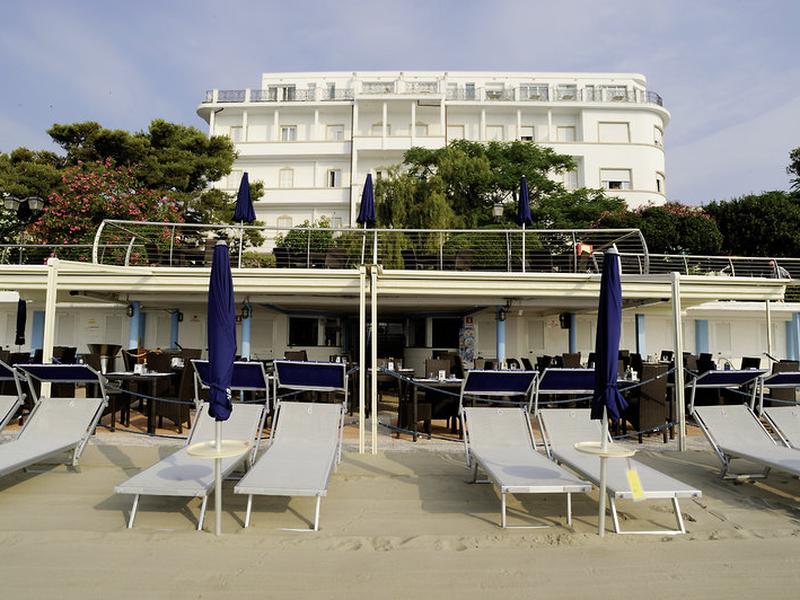 C6F867C13DE6E0E6F1E4ACC1976E8C58