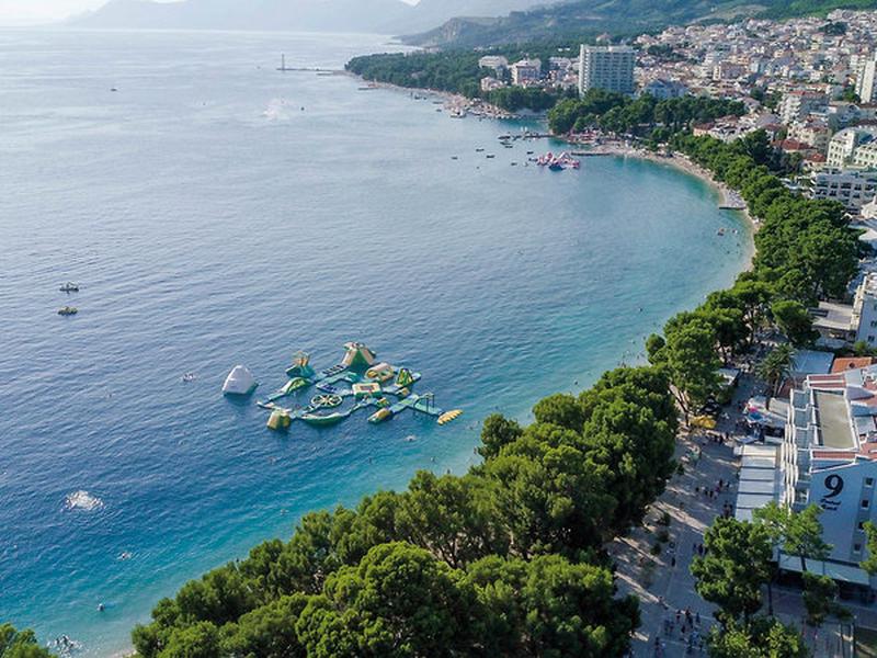 DFC95C79416F149C77E2EBB4EE05EB3C