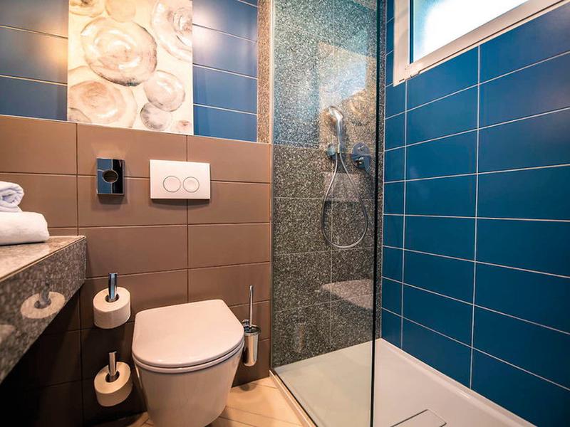 8CDC6247A7192A6AF2DFBE8507F5990C