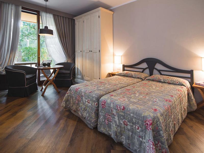 D2E497EF50B5EB12B5C26752BF025608