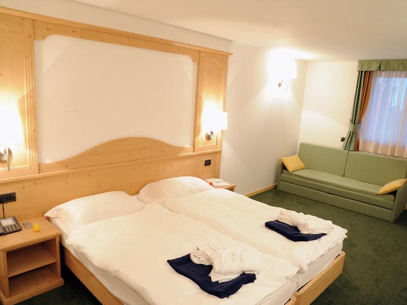 4DC55050C2418413D991818FF151DF26