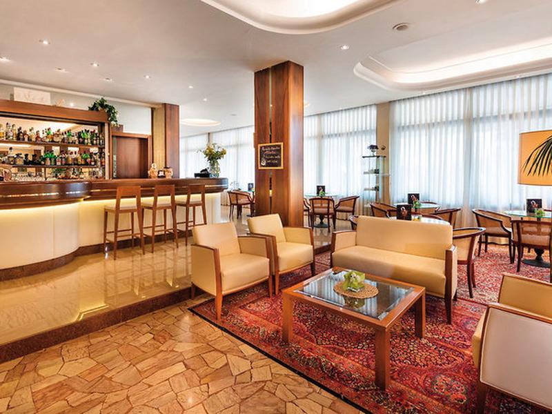 EAFA93357C24161268C72DB526512272