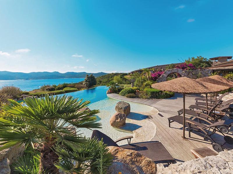 ABA93F1F044BB79243264539DD698ECD