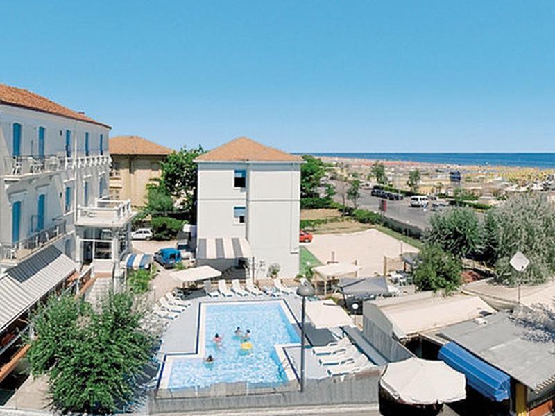 AC0D8582BC4B99769F0FE72013853AB4