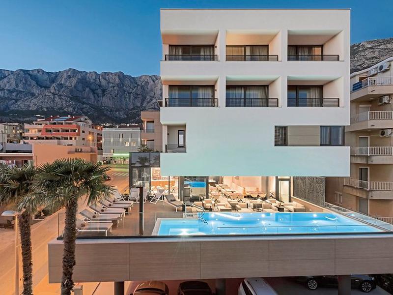 93F4B69794943B4AF0529E96C7C244DB