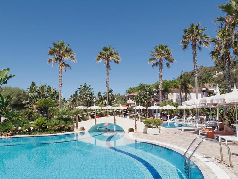 E4C590F1D3F969D6D87C28B3CCCF1896