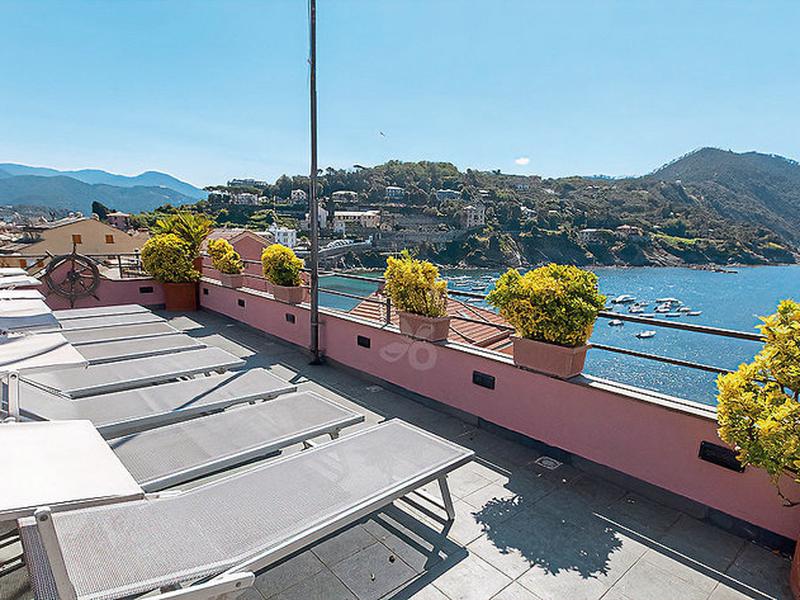 05573671C8F3D4BD2954D4319E30DB48