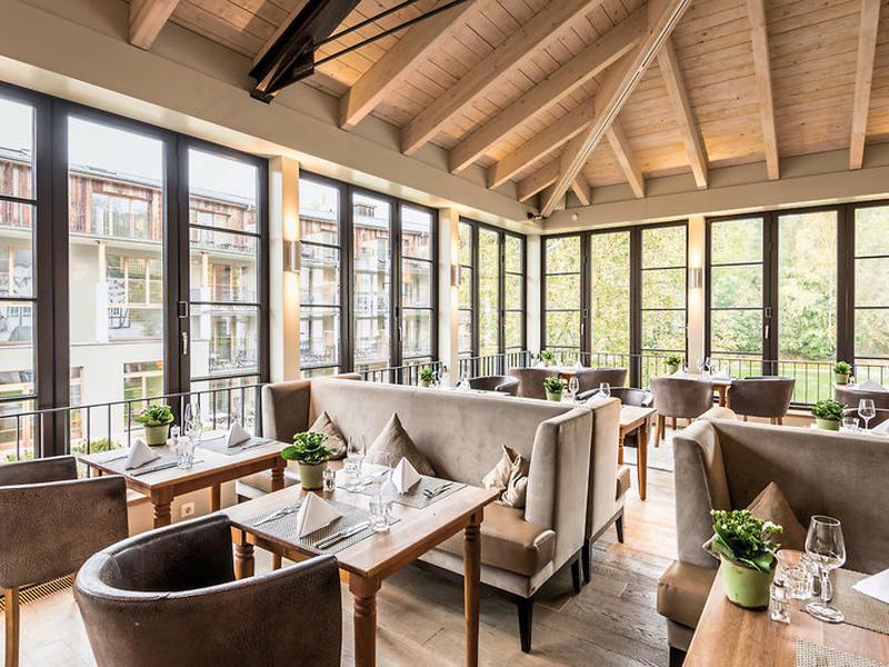 035B4E46D778146D2C6A413995A6C5A0