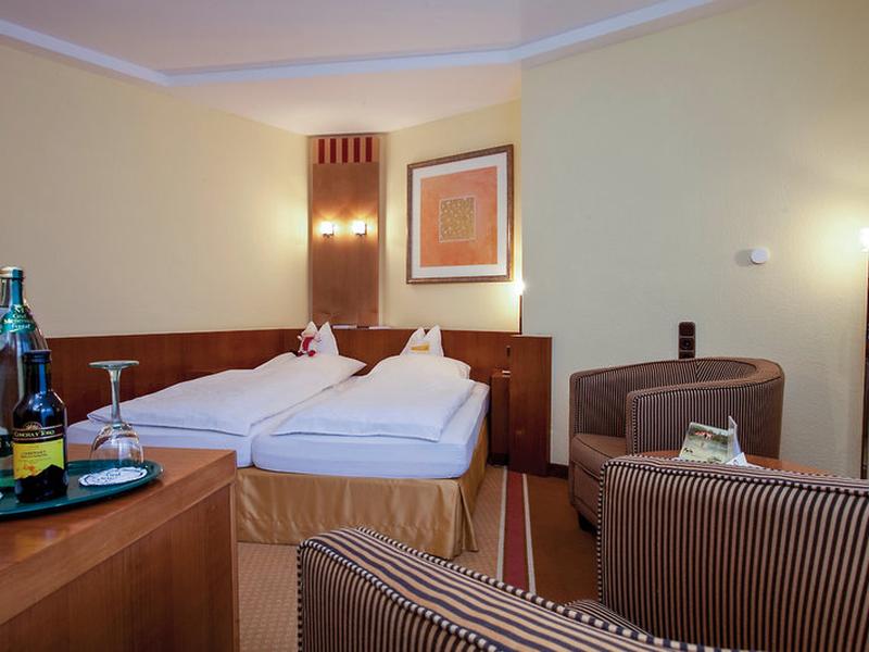 284CBA7EB9861909D80F4453938906AC