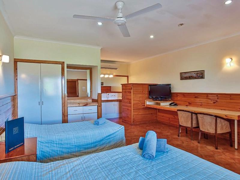 B83BCEEC50BBA842B0039D2448378C18