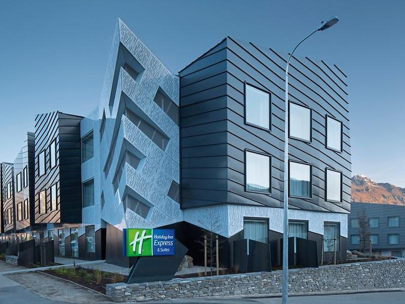 EA2AF4DC4292ACCD9B94E7EBC26086CA