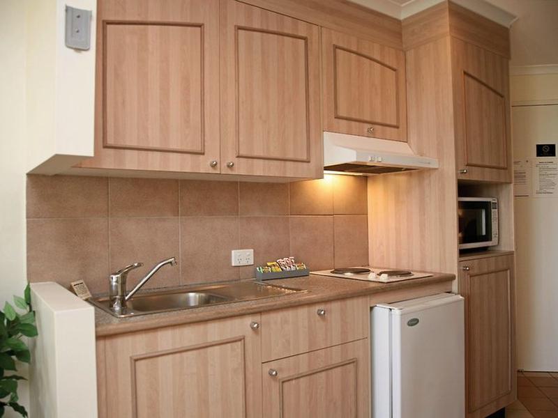 81C28B98F84BF73F1B075AA735EB3ECD