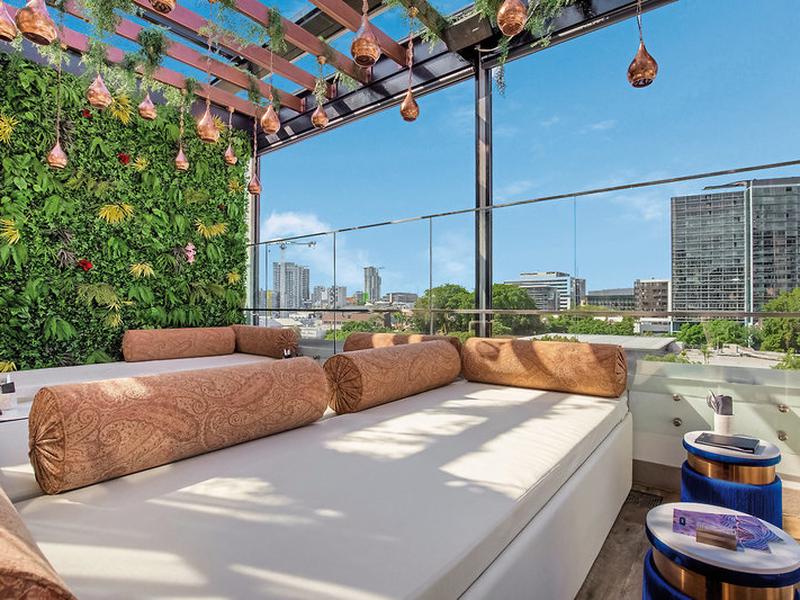 F33C3D39732967B4AD1A63C0C5E5A1FE