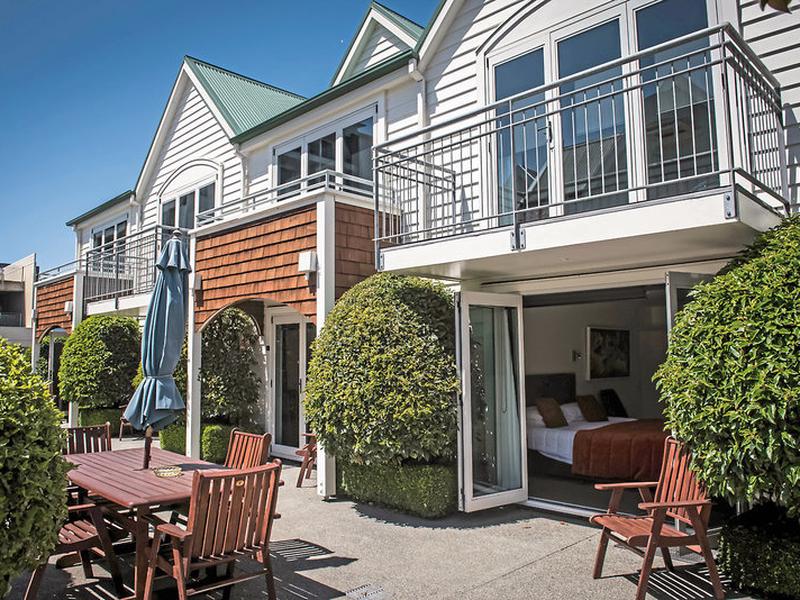 D1071B13244E618746D297F7AFEA7EF4