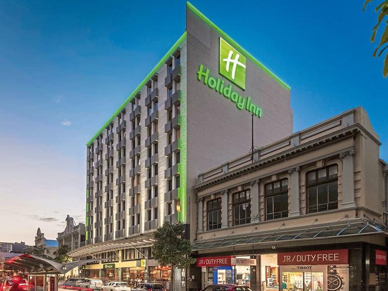 922BD903380EF0B259E05D886F8742DD