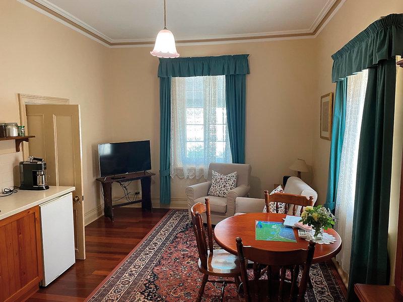 81702856C018334ABDBBDD5DC2D8DAC9