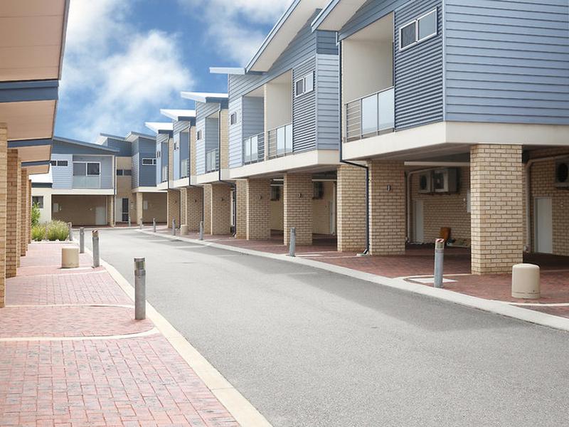 20039C56BF5E4423753BABF5827BF915