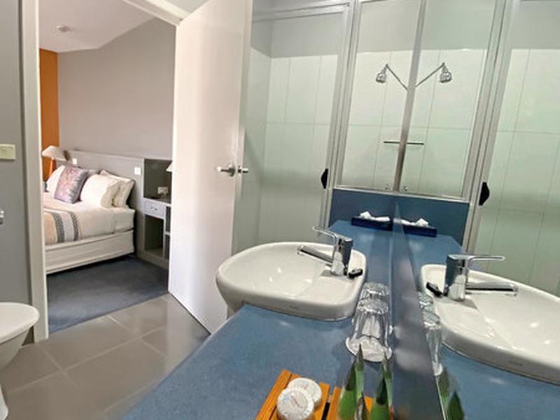 66A49743A046541D5669F9C118700D98