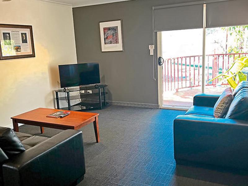 8EB1125E1052B667B27CDAD512F1B7D7