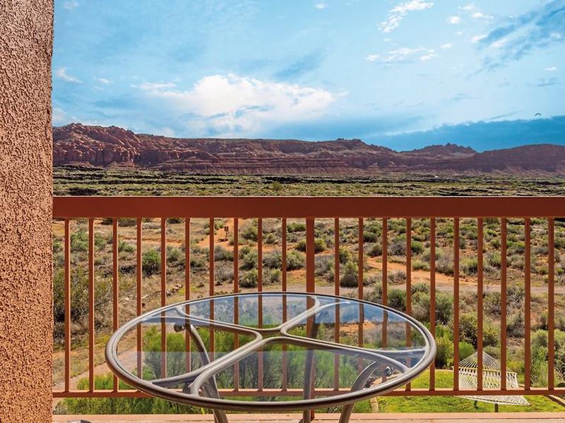 8723C6D99FF7C587974307A39317F254