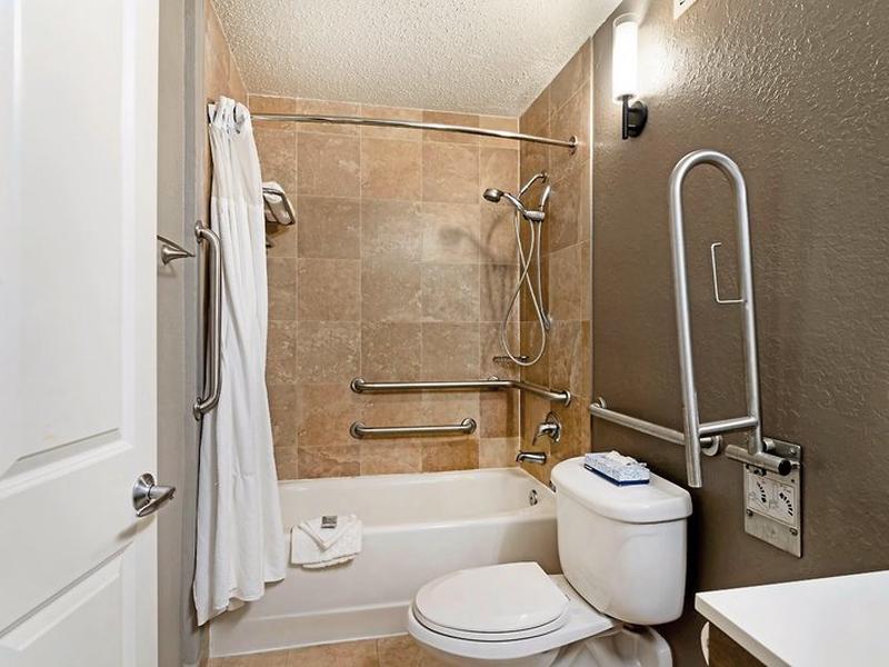 EE1DA8C7864C2C86D34B4DCCE8455431