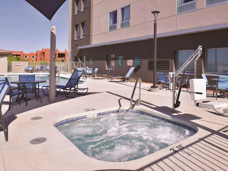 1CCAEBBBF0D3DED8139BF5334C1FF18A