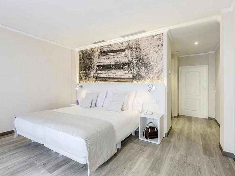 F5879091BAA733FCAE752D356F55DC1A