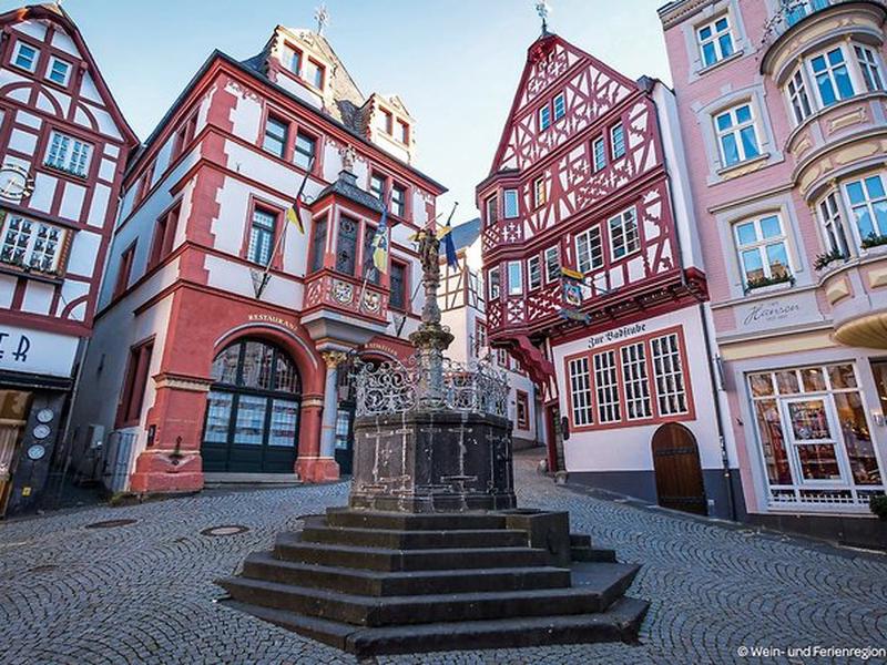 7008F663E4B2415AD4793D48660697AE