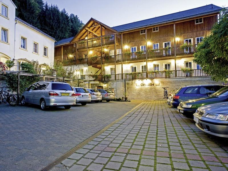 E85A730202953EC36C33CD35A8F2E5A6