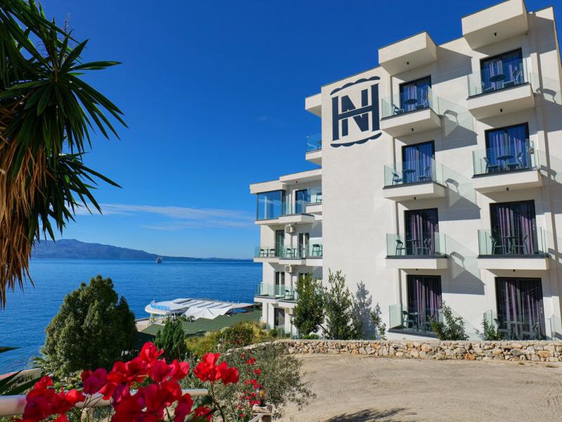 567B4762BA14F0E5B33C27F71B16AB5E