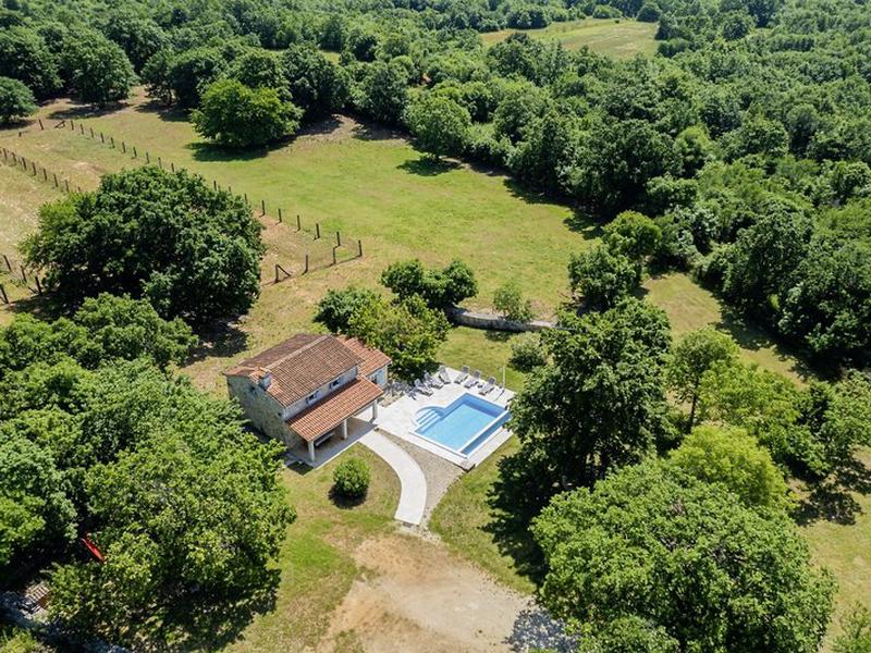 A67E09786B4CBC3DF5C30942FFE334D7