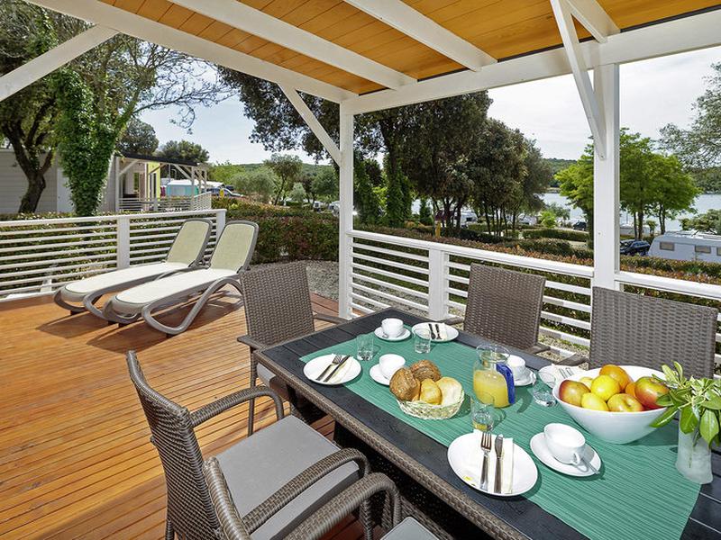 EEEF73AAE8EC84EE2767D6F2F3CE3540