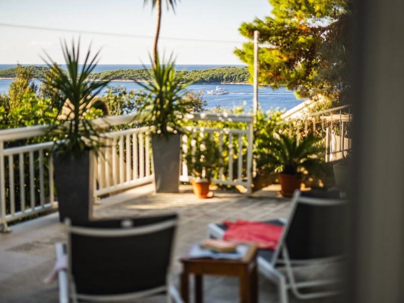 B46165E0F21DA0FD71C08A6F5B372487