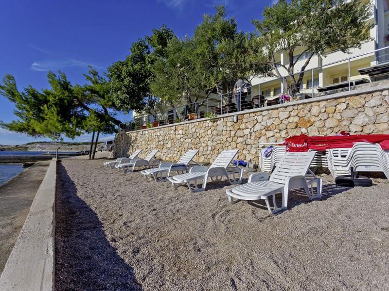 F26947033E46B0464AECFD19B9F342DD