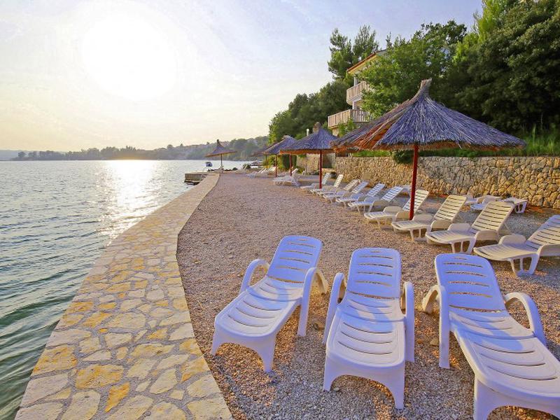 A2D090E97D182F913A0B6169B0920B49