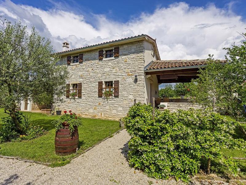 B48ABCD31BD851EC0D522E6DAE383E40