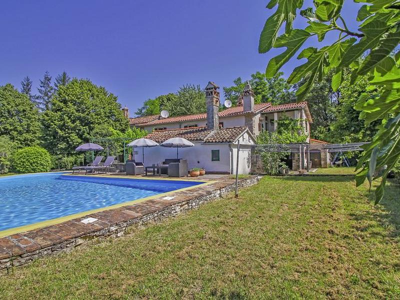 46C2FF224302B8336BB37ED8A41DB4BE